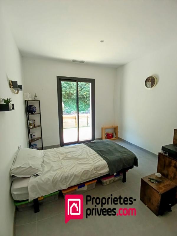 Propriété - 225 m² - 8 pièces