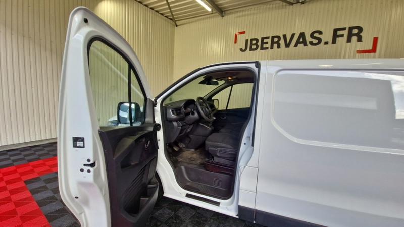 Renault Trafic l1h1 2800 kg blue dci 130 grand confort