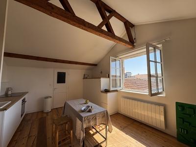 Appartement bourgeois - 76 m² - 3 pièces