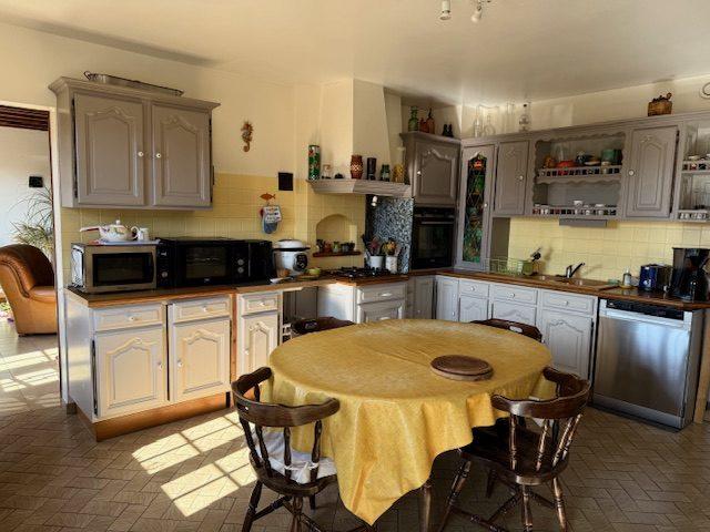 Maison - 259 m² - 9 pièces