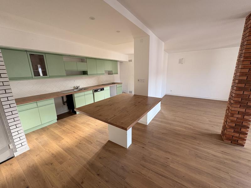 Appartement - 90 m² - 4 pièces