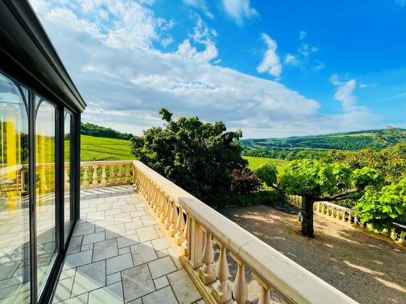 Maison - 200 m² - 8 pièces