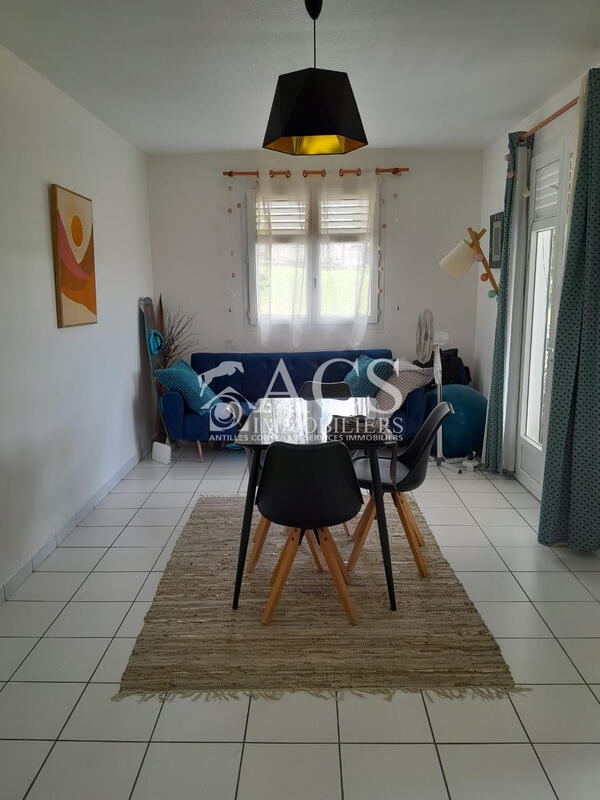 Appartement - 80 m² - 3 pièces