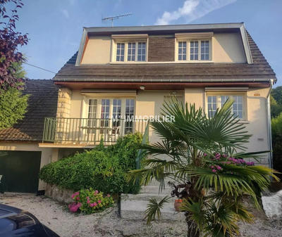 Maison - 98 m² - 4 pièces