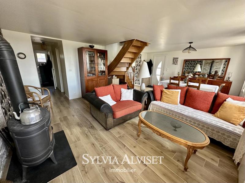 Maison - 93 m² - 4 pièces