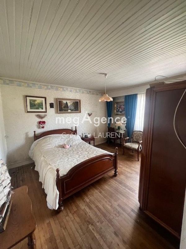 Maison traditionnelle - 193 m² - 7 pièces