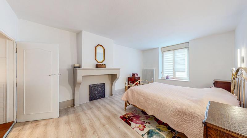 Maison - 206 m² - 9 pièces