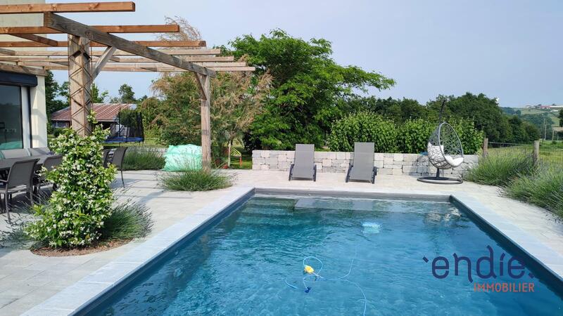 Maison - 173 m² - 8 pièces