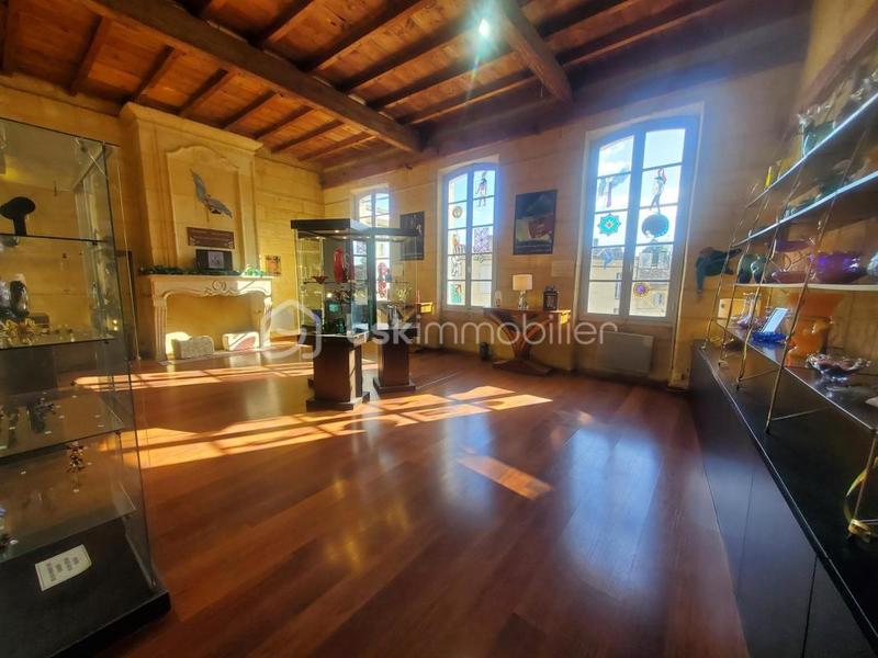 Local commercial - 140 m² - 3 pièces