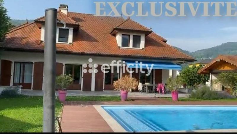 Pavillon - 229 m² - 8 pièces