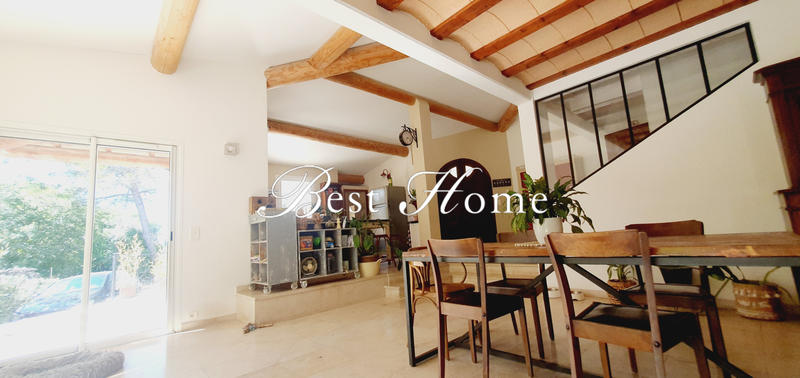 Maison - 182 m² - 5 pièces