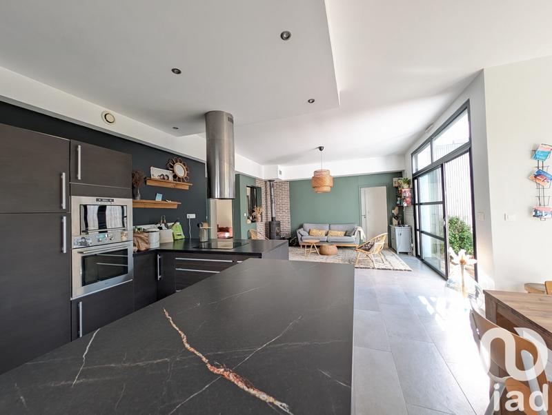 Maison - 224 m² - 8 pièces