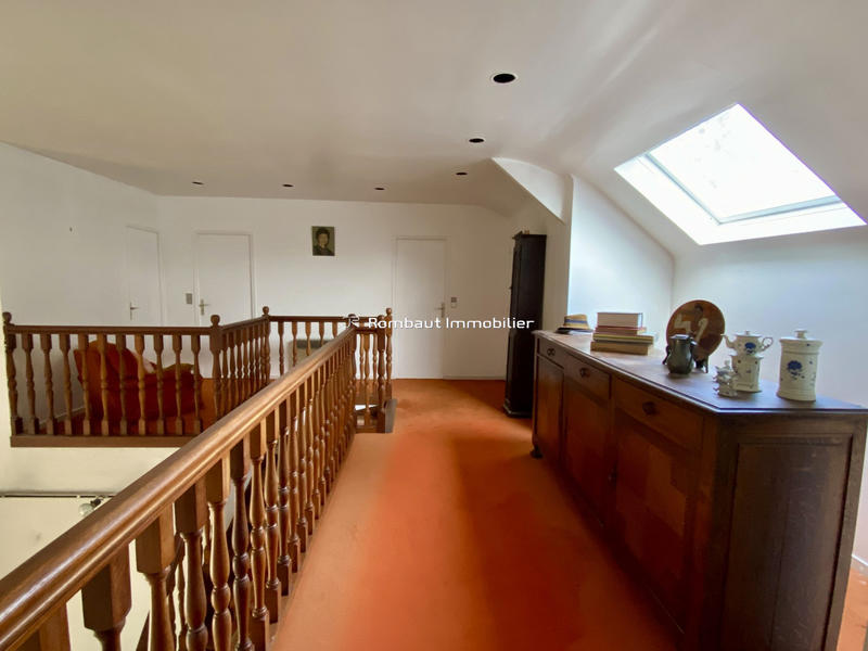 Maison - 246 m² - 10 pièces