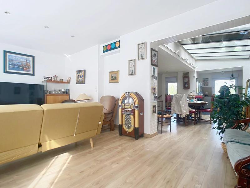 Maison - 142 m² - 7 pièces