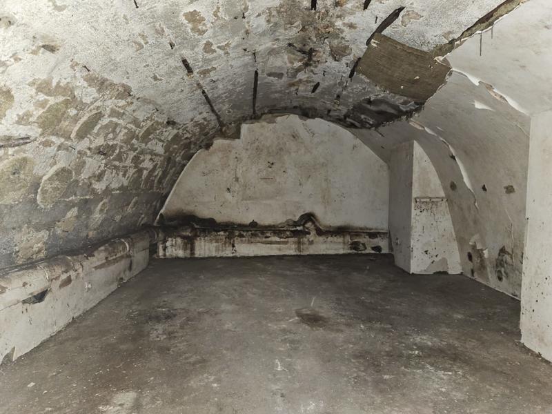 Magasins - 98 m² - 2 pièces