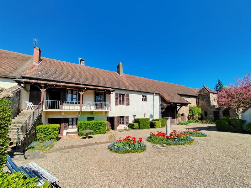 Maison - 144 m² - 5 pièces