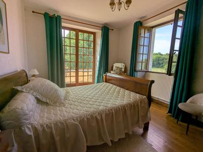 Maison - 160 m² - 7 pièces