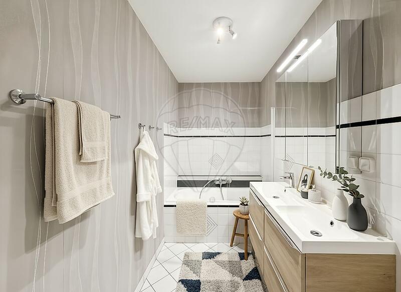 Duplex - 93 m² - 4 pièces