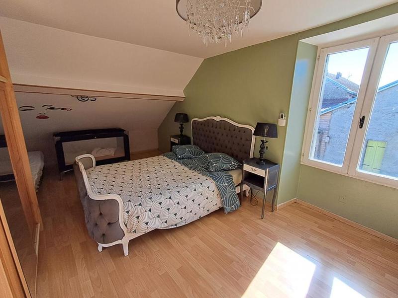 Maison - 155 m² - 9 pièces