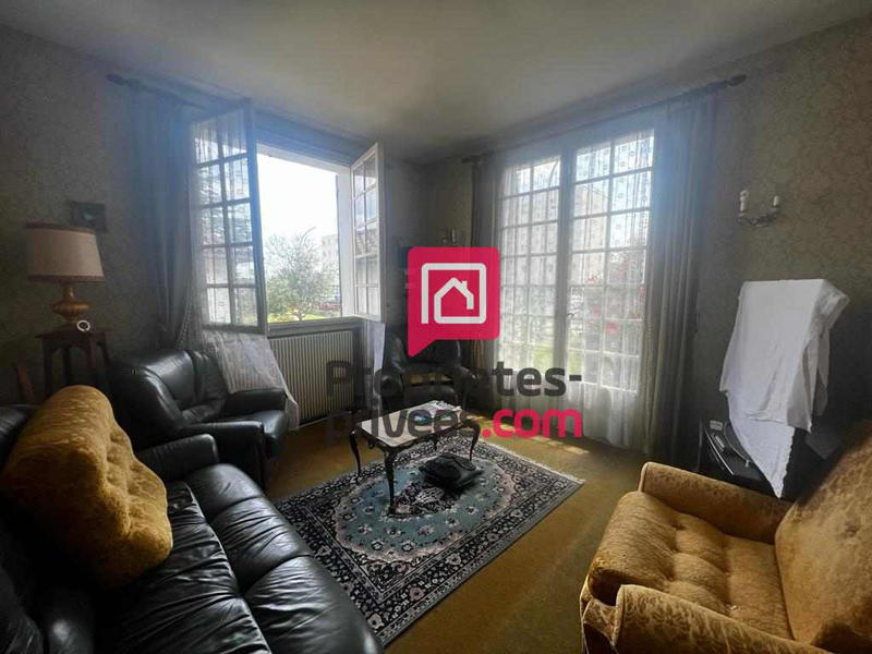 Maison - 205 m² - 8 pièces