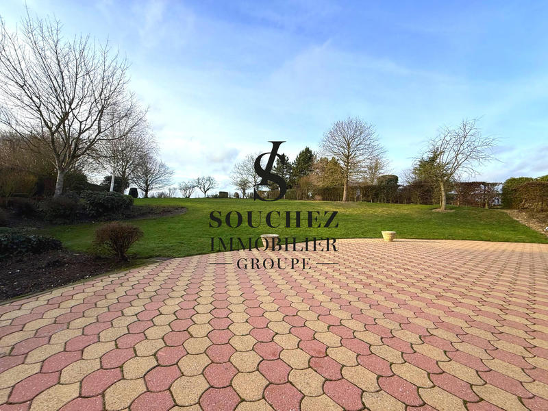 Maison - 202 m² - 7 pièces