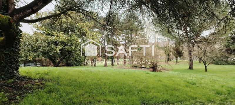 Maison - 300 m² - 8 pièces