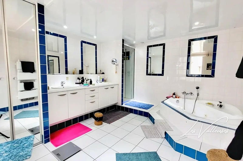 Appartement - 125 m² - 4 pièces