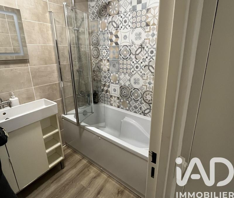 Maison - 360 m² - 16 pièces