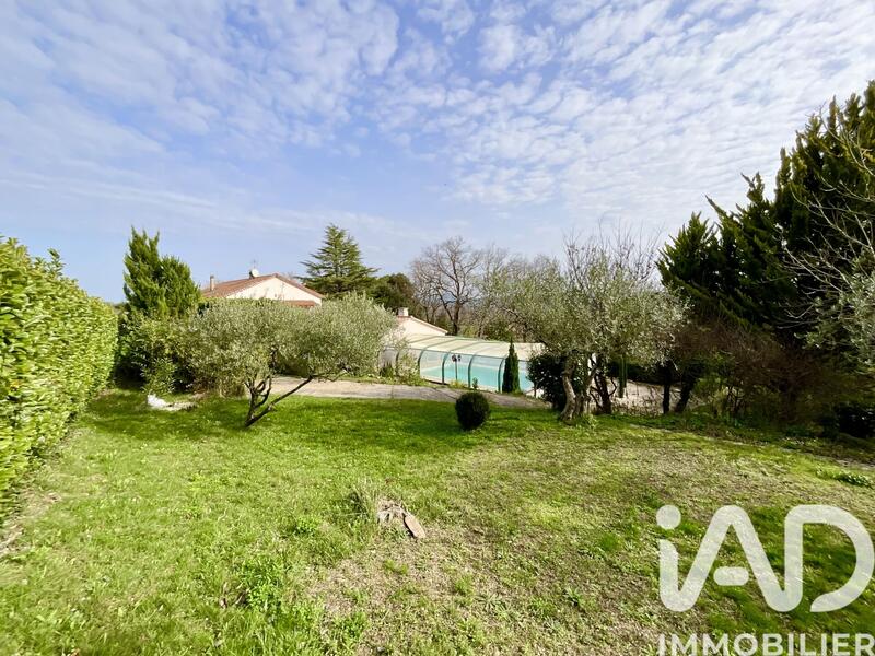 Maison - 198 m² - 7 pièces