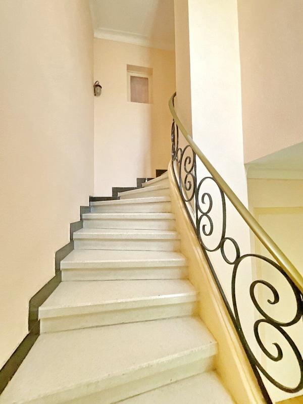 Maison - 182 m² - 7 pièces