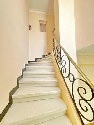 Maison - 182 m² - 7 pièces