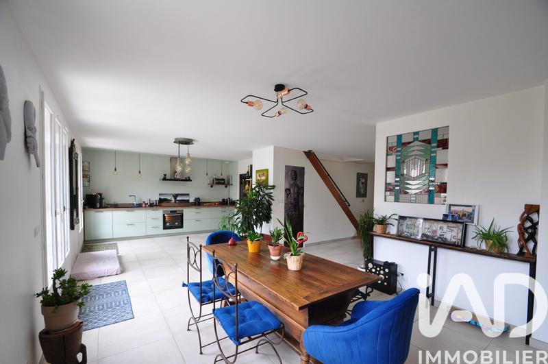 Maison - 140 m² - 7 pièces