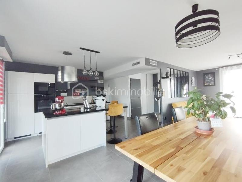 Maison - 103 m² - 5 pièces