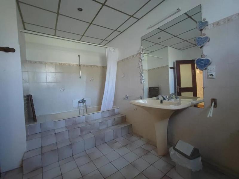 Longère - 380 m² - 13 pièces