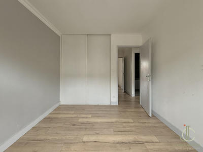 Appartement - 65 m² - 4 pièces