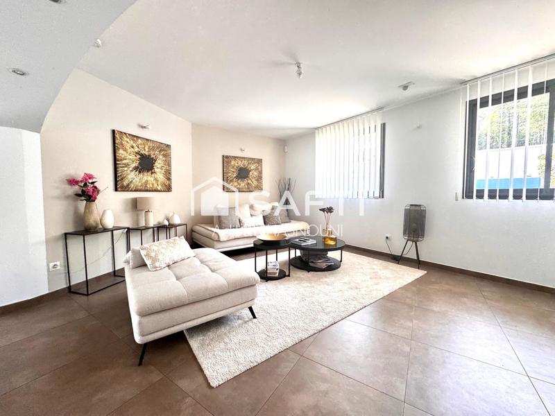 Maison - 160 m² - 7 pièces