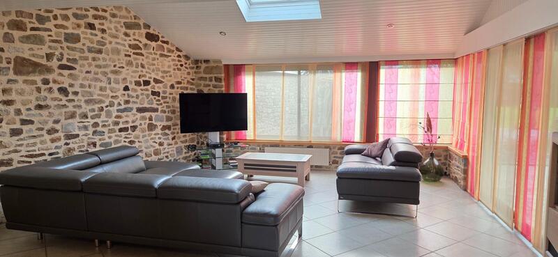 Maison - 195 m² - 7 pièces