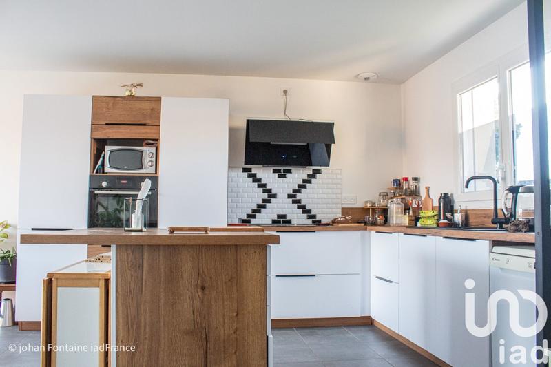 Maison - 92 m² - 5 pièces