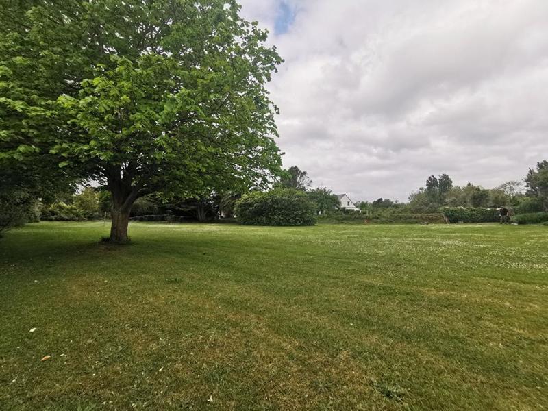 Terrain constructible - 1 200 m²