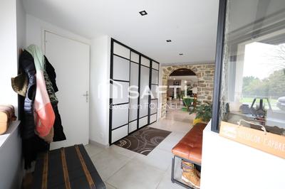 Maison - 247 m² - 9 pièces