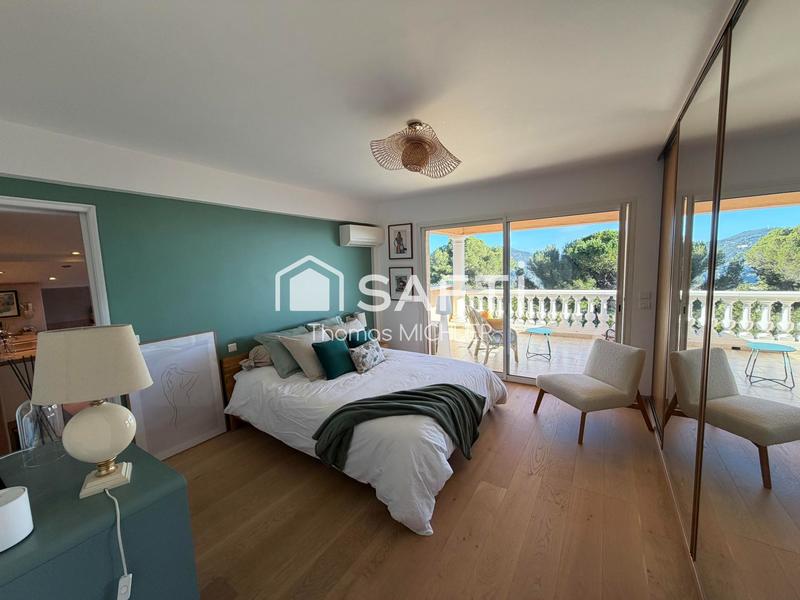 Villa - 378 m² - 10 pièces