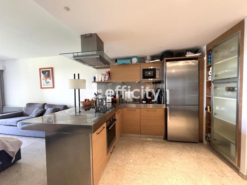 Appartement - 95 m² - 3 pièces