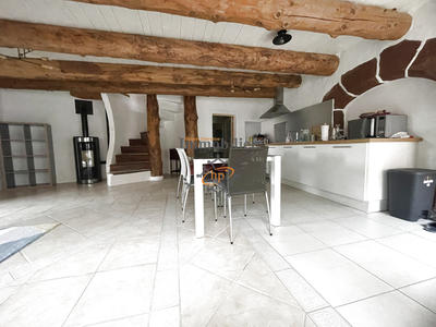 Maison - 95 m² - 4 pièces
