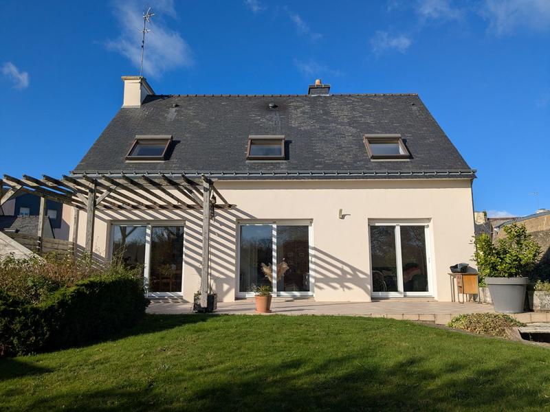 Maison traditionnelle - 130 m² - 6 pièces