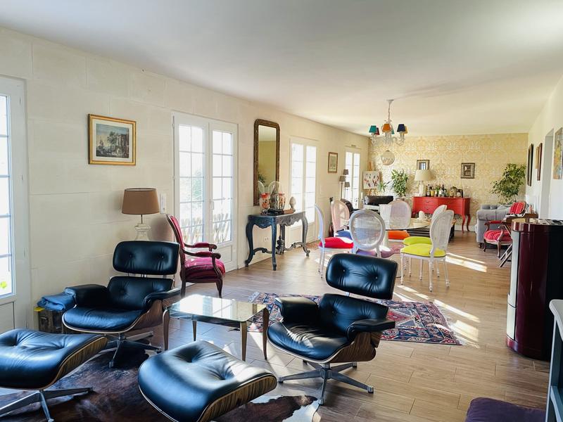 Maison - 161 m² - 6 pièces