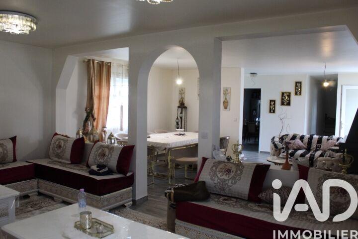 Maison - 167 m² - 5 pièces