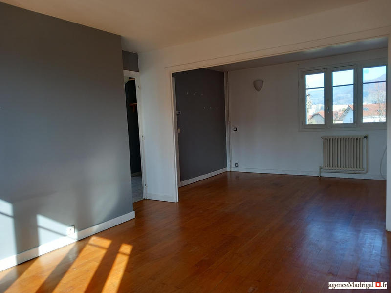 Appartement - 95 m² - 4 pièces