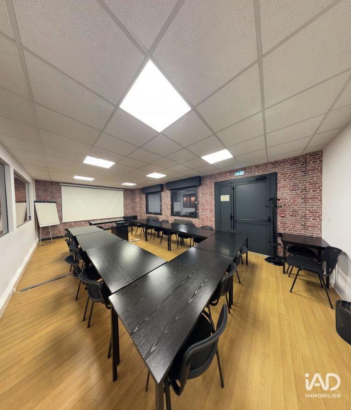 Local commercial - 592 m²