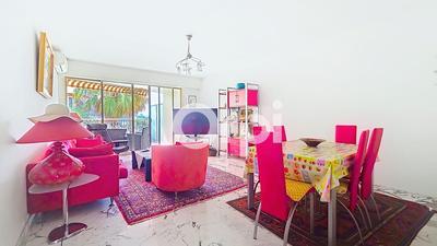 Appartement - 81 m² - 3 pièces