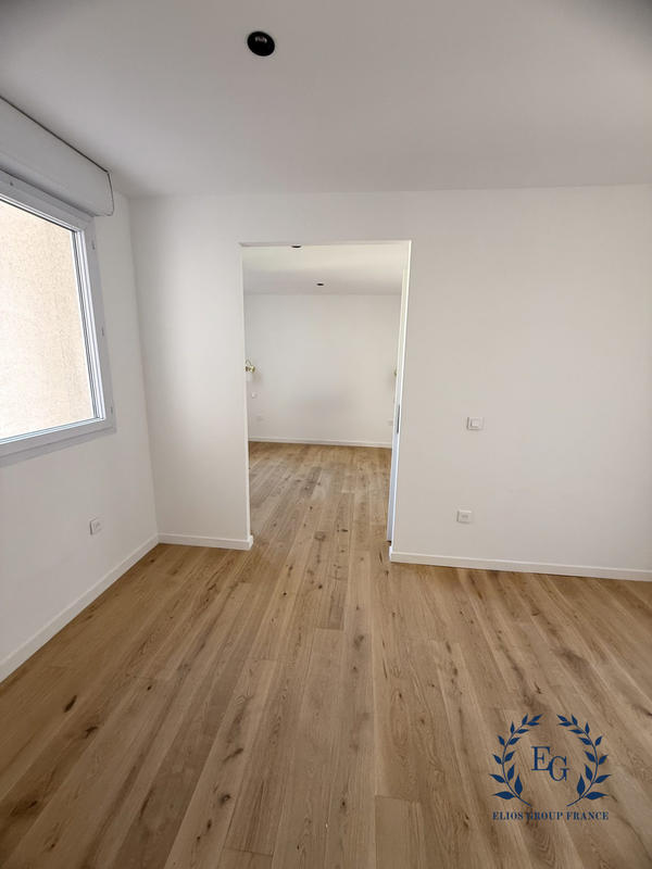 Appartement - 90 m² - 4 pièces